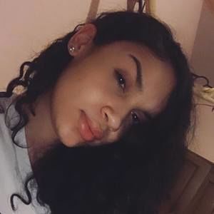 Meet your Posher, Amya